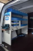 02_vassoi portavaligette e accessori su furgone allestito per installazione impianti idraulici